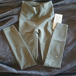 New Focus Run Tight sz 4 grey sage